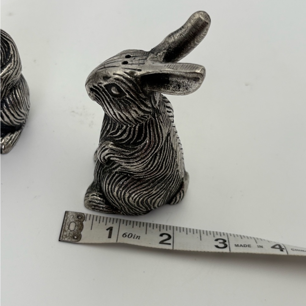 Vintage Pewter Bunny/Rabbit Salt and Pepper Shakers - Picture 10 of 11